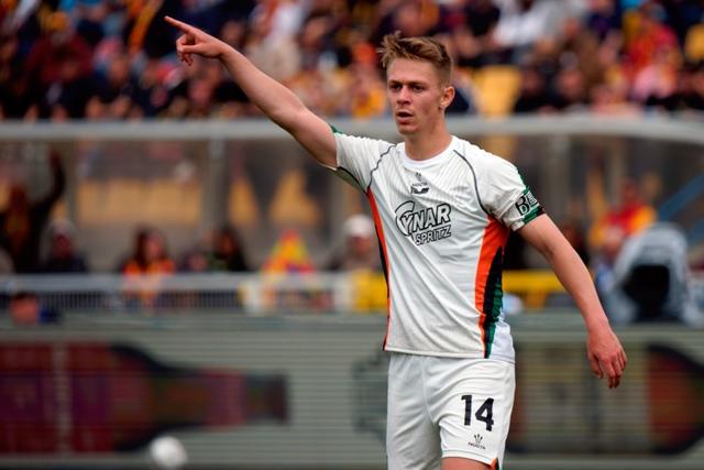 的采访, 伊泽斯和我, 能对我们有 的采访, 伊泽斯和我, 能对我们有